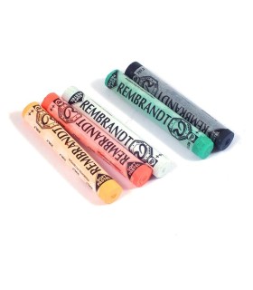 Pintura pastel Rembrandt colores sueltos con gran intensidad de color.